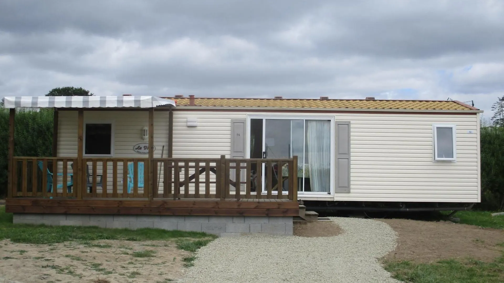 Les Mobile Home De Kerroyal Garlan キャンプ場